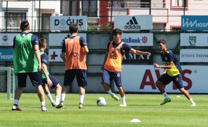 Fenerbahçede Rodrigues takıma ısınıyor