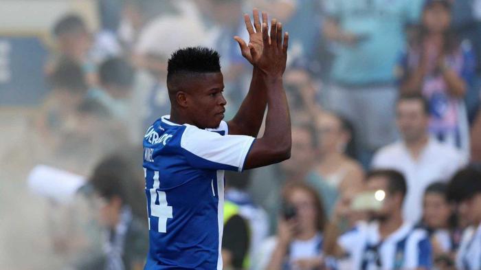 Beşiktaştan Mikel Agu bombası Görüşmeler başladı...