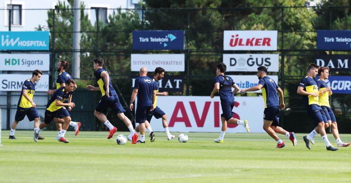 Fenerbahçede Rodrigues takıma ısınıyor