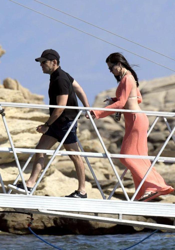 Adriana Lima aşkıyla gündeme gelen Emir Uyardan dolgun bahşiş