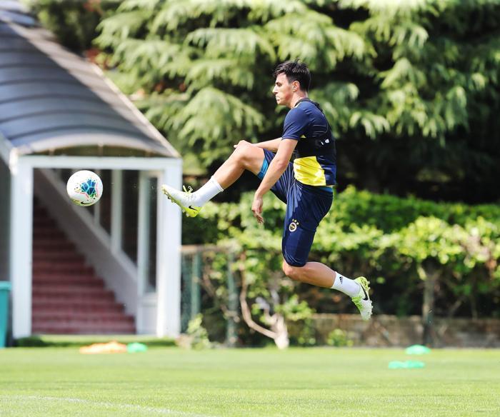 Fenerbahçede Rodrigues takıma ısınıyor