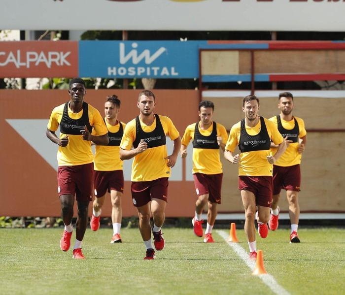 Galatasarayda teknik patron Fatih Terim antrenmana damga vurdu