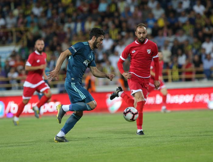 Fenerbahçede genç futbolcular göze girdi