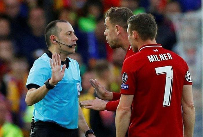 Liverpool - Barcelona maçına Cüneyt Çakır damgasını vurdu