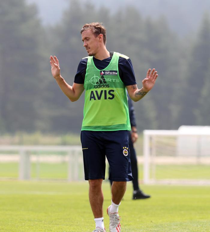 Fenerbahçe ilk antrenmanını gerçekleştirdi