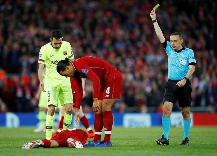 Liverpool - Barcelona maçına Cüneyt Çakır damgasını vurdu
