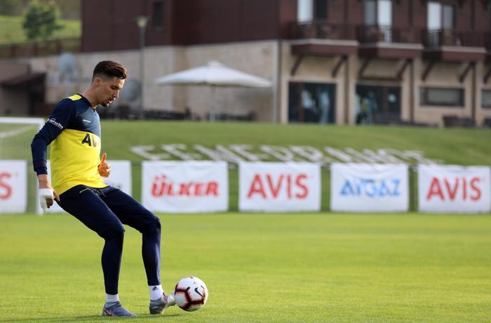 Fenerbahçede Emre Belözoğlu kampa katıldı