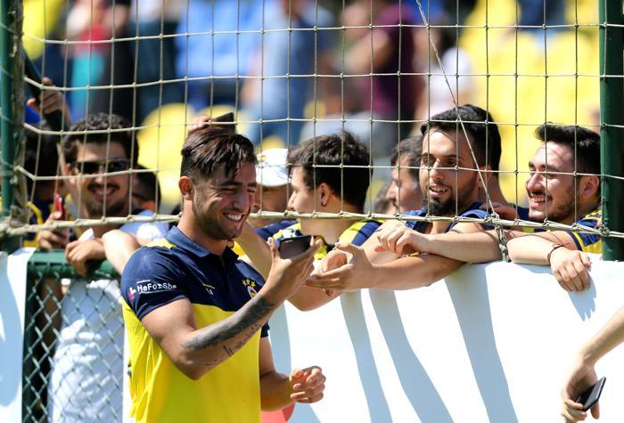 Fenerbahçede taraftar buluşması gerçekleştirildi