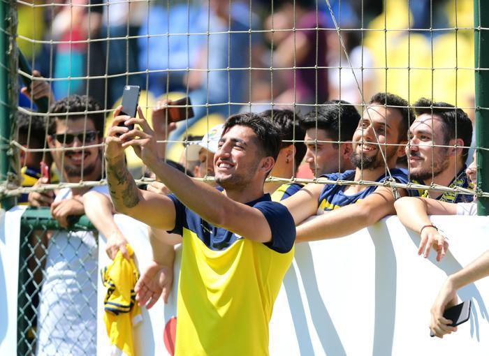 Fenerbahçede taraftar buluşması gerçekleştirildi