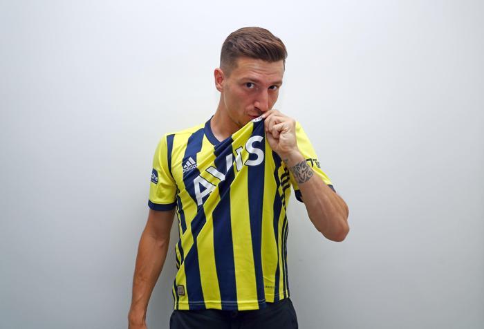 Mert Hakan Yandaş / Fenerbahçe & Galatasaray