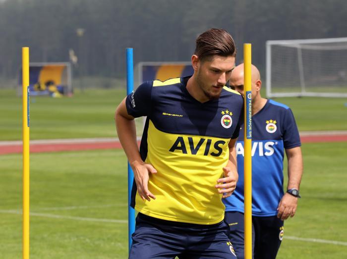 Fenerbahçe ilk antrenmanını gerçekleştirdi