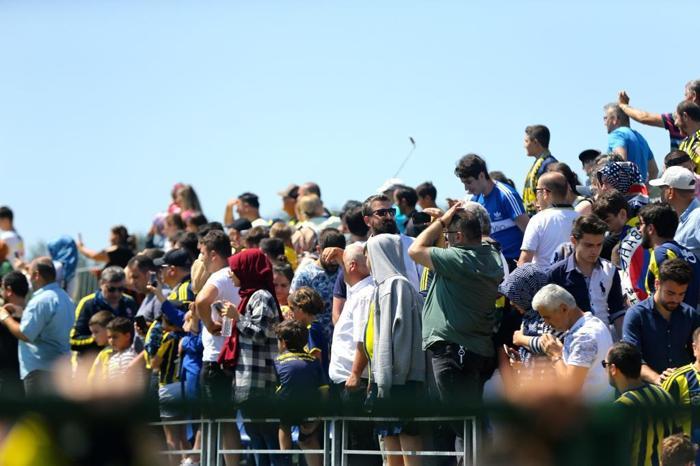 Fenerbahçede taraftar buluşması gerçekleştirildi