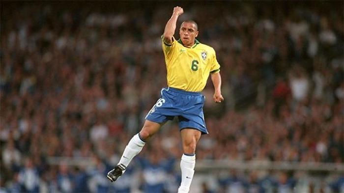 6- Roberto Carlos