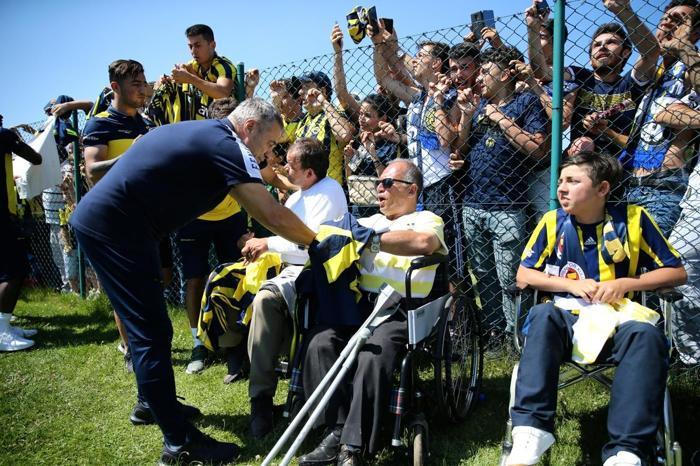 Fenerbahçede taraftar buluşması gerçekleştirildi