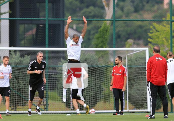 Beşiktaş idmanında dikkat çeken detay Jeremain Lens...