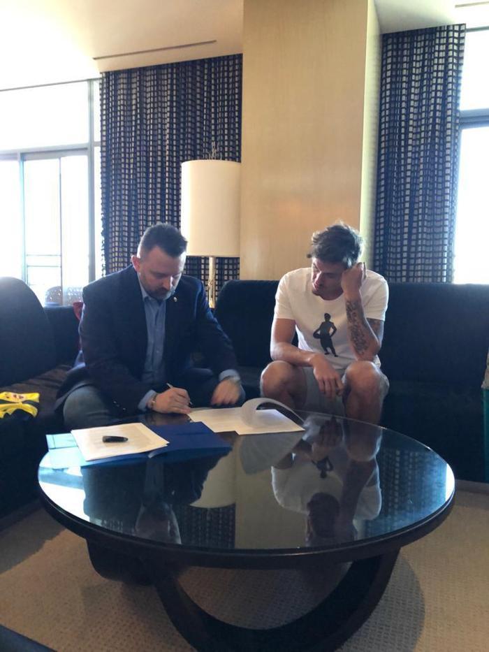 Max Kruse formayı giydi Dikkat çeken detay
