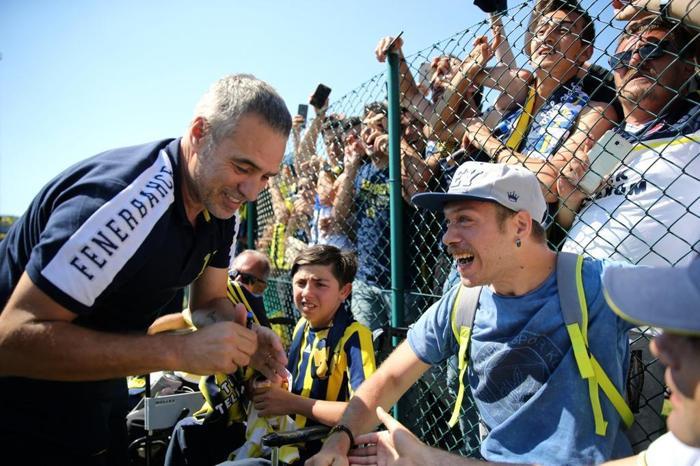 Fenerbahçede taraftar buluşması gerçekleştirildi