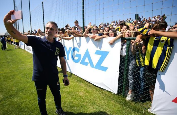 Fenerbahçede taraftar buluşması gerçekleştirildi