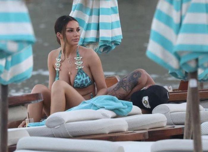 Dele Alli ve sevgilisi Ruby Mae tatile tam gaz devam ediyor