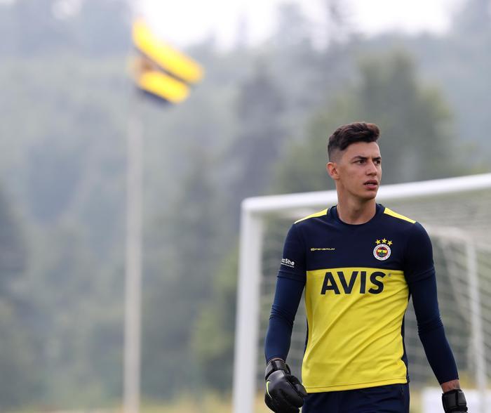 Fenerbahçe ilk antrenmanını gerçekleştirdi