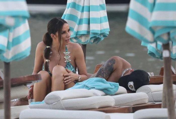 Dele Alli ve sevgilisi Ruby Mae tatile tam gaz devam ediyor