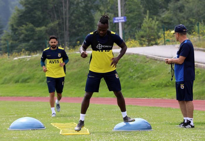 Fenerbahçe ilk antrenmanını gerçekleştirdi