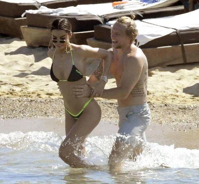 Dele Alli ve sevgilisi Ruby Mae tatile tam gaz devam ediyor