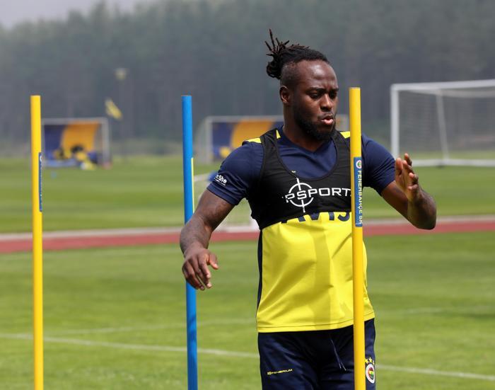 Fenerbahçe ilk antrenmanını gerçekleştirdi