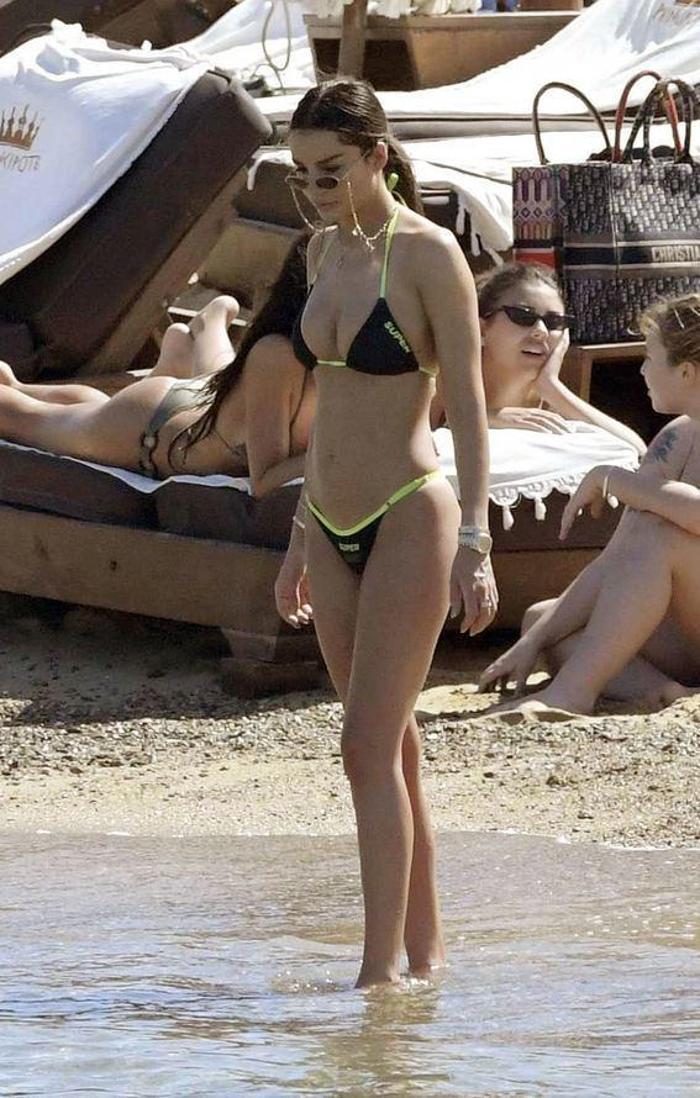 Dele Alli ve sevgilisi Ruby Mae tatile tam gaz devam ediyor