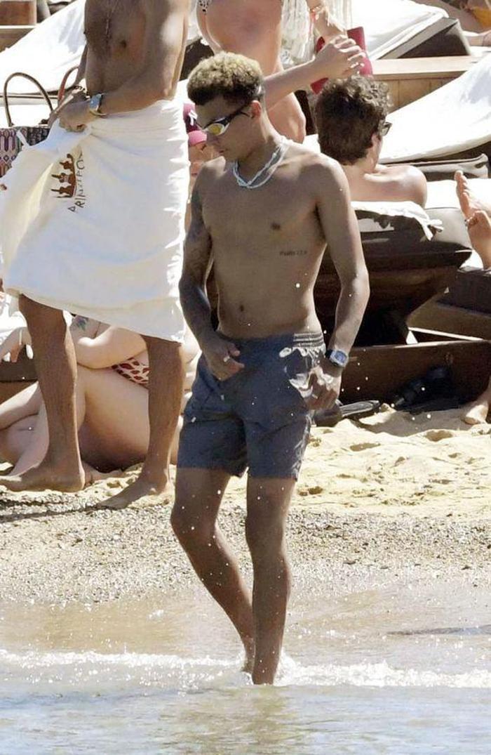 Dele Alli ve sevgilisi Ruby Mae tatile tam gaz devam ediyor