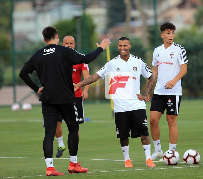 Beşiktaş idmanında dikkat çeken detay Jeremain Lens...