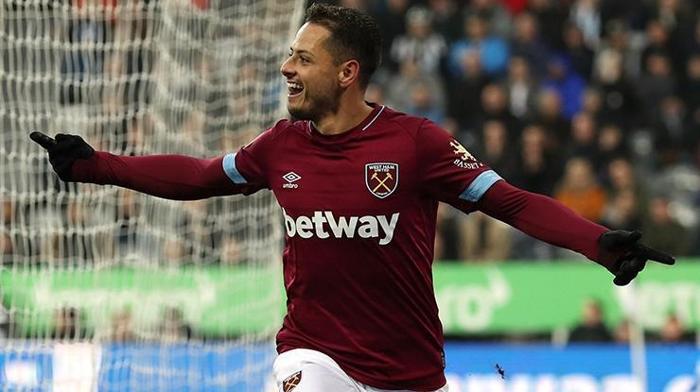 Javier Hernandezden flaş transfer açıklaması