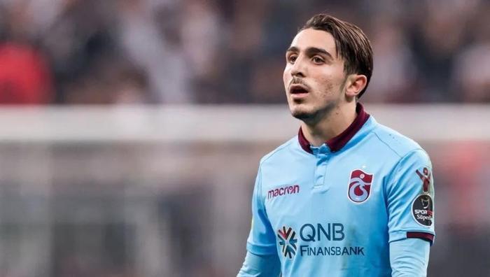 Abdülkadir Ömüre bomba teklif Dev kulüp peşinde...