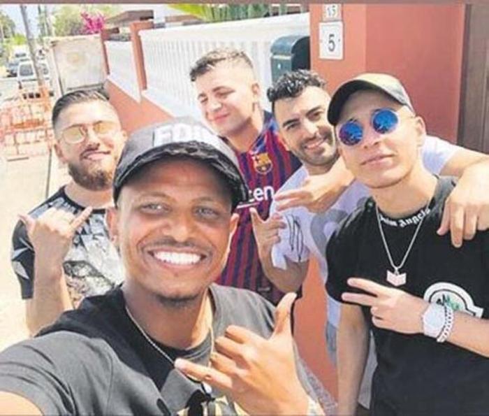 Emre Mor yakalandı Çapkınlık turu...