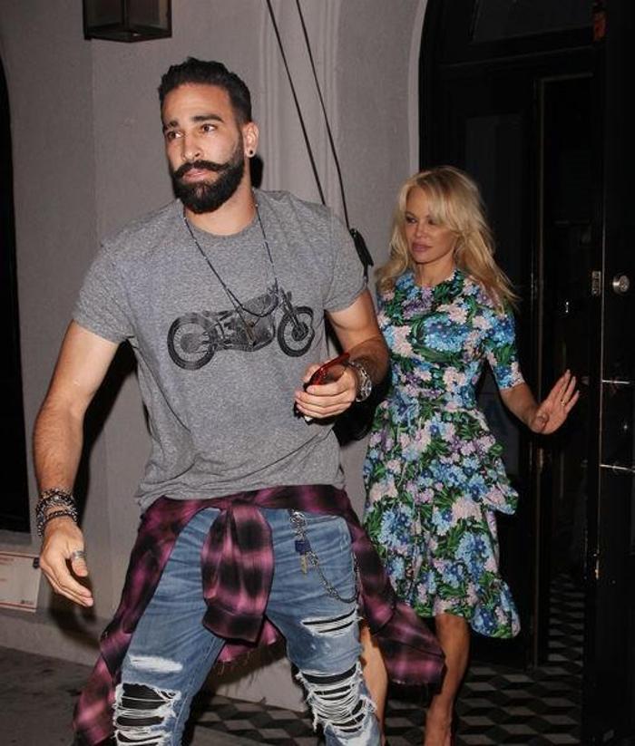 Pamela Anderson, Adil Raminin kendisini aldattığını açıkladı