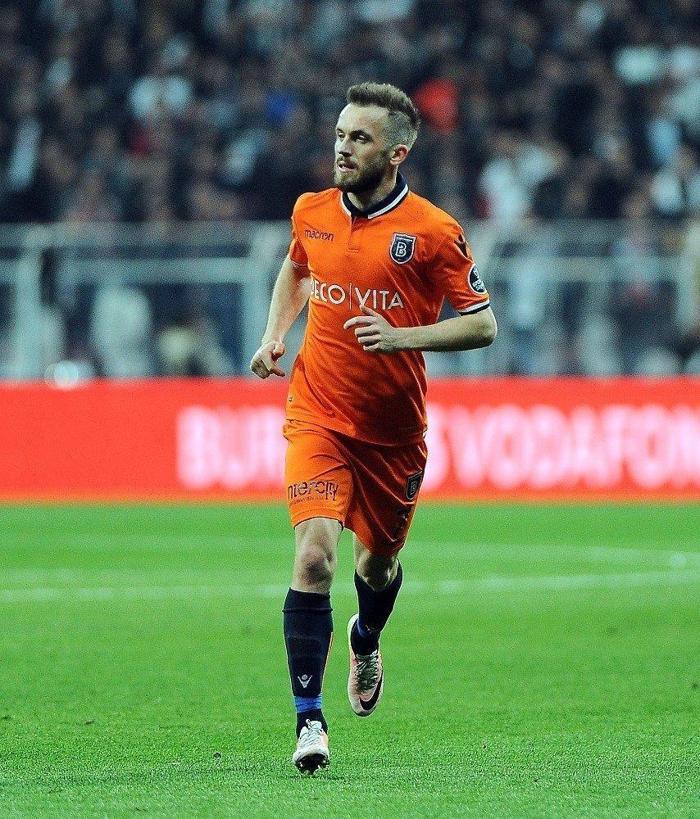 Fenerbahçe ile Başakşehir arasında transfer pazarlığı