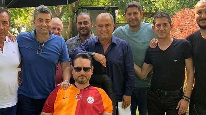 Galatasarayda flaş karar 3 ayrılık...