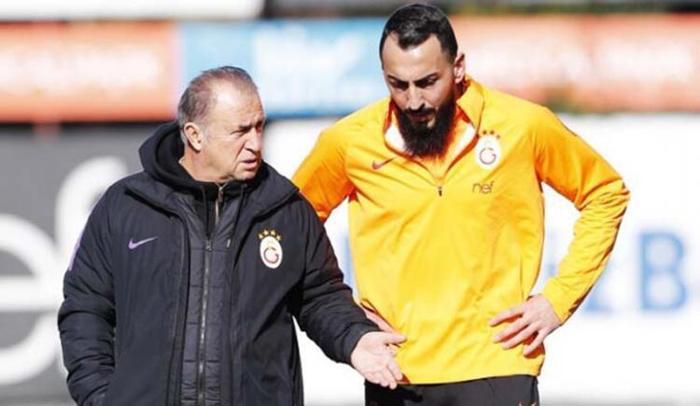 Galatasarayda flaş karar 3 ayrılık...