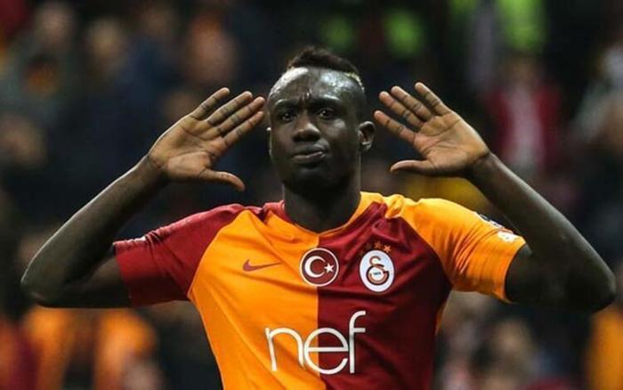 Galatasarayda flaş karar 3 ayrılık...