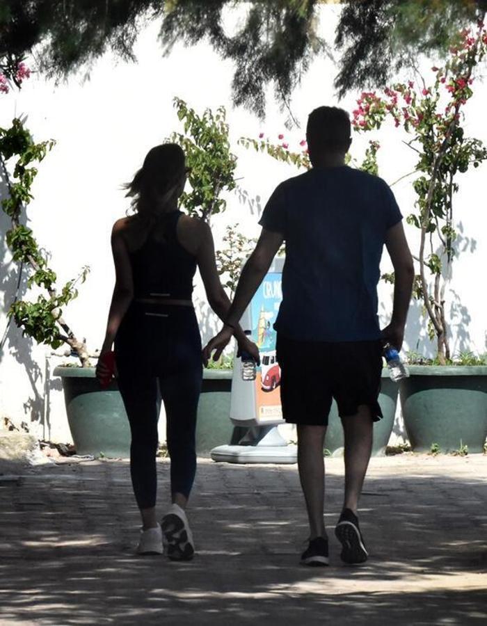 Fikret Orman ve sevgilisi yürüyüşte