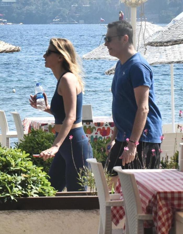 Fikret Orman ve sevgilisi yürüyüşte