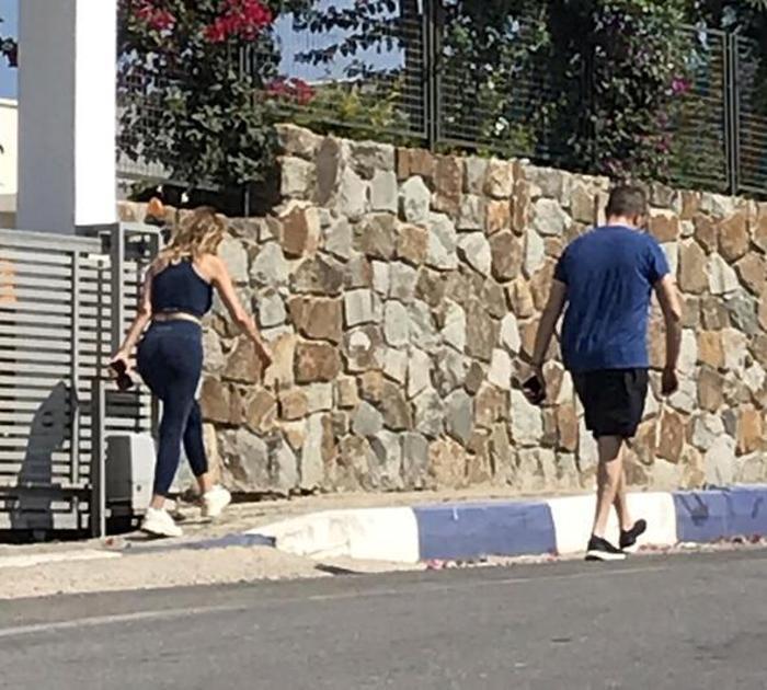 Fikret Orman ve sevgilisi yürüyüşte