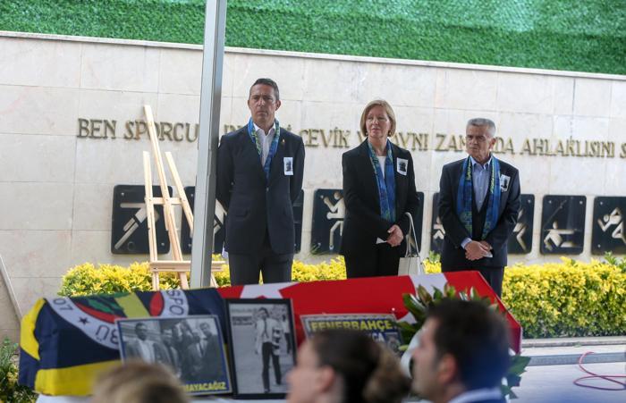 Fenerbahçe efsanesi Şeref Has son yolculuğuna uğurlandı
