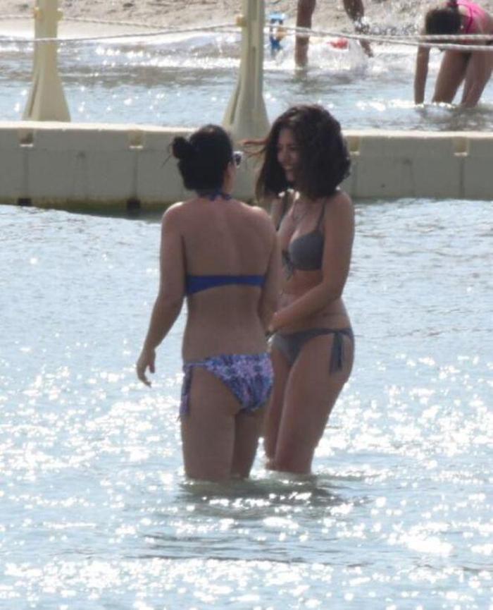 Oğuzhan Özyakupun kardeşi Şermin, Melisa Aslı Pamukla tatile çıktı