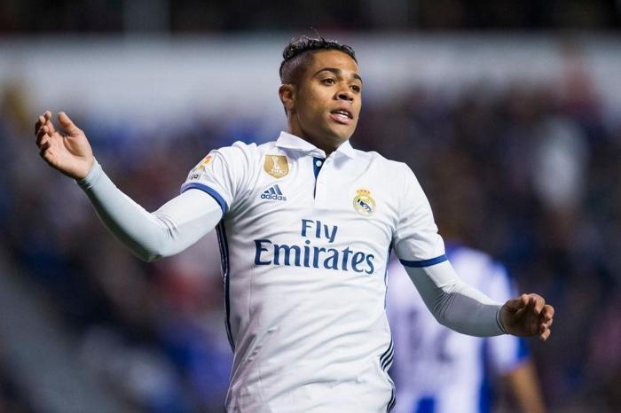 Fenerbahçede son dakika transfer gelişmesi Real Madridden sürpriz golcü