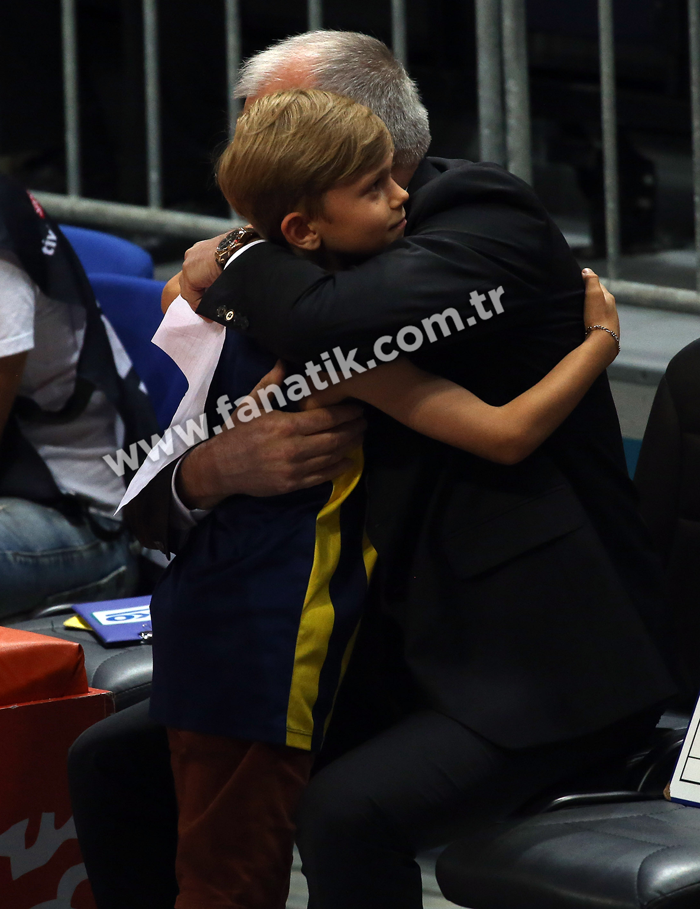 Fenerbahçe Beko - Anadolu Efes maçından ekrana yansımayanlar
