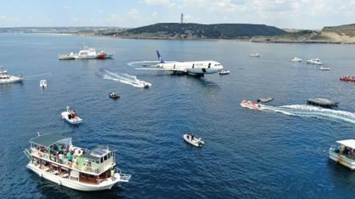 Saros körfezinde uçak batıldı
