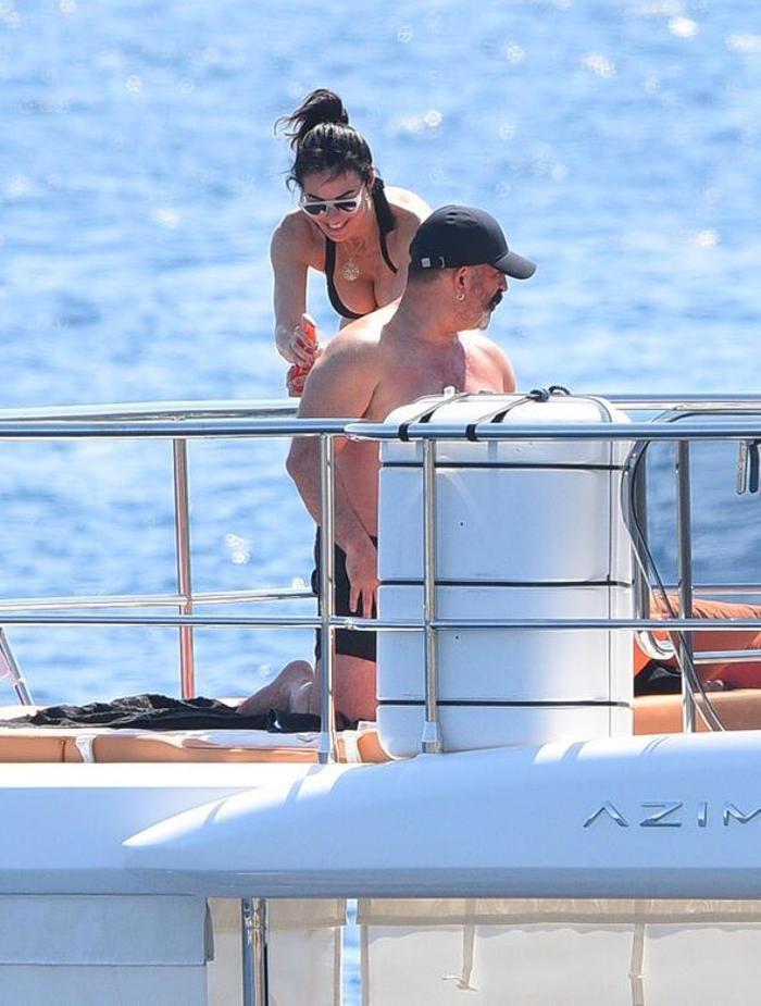 Cem Yılmaz ve Defne Samyeli Bodrum sezonunu açtı