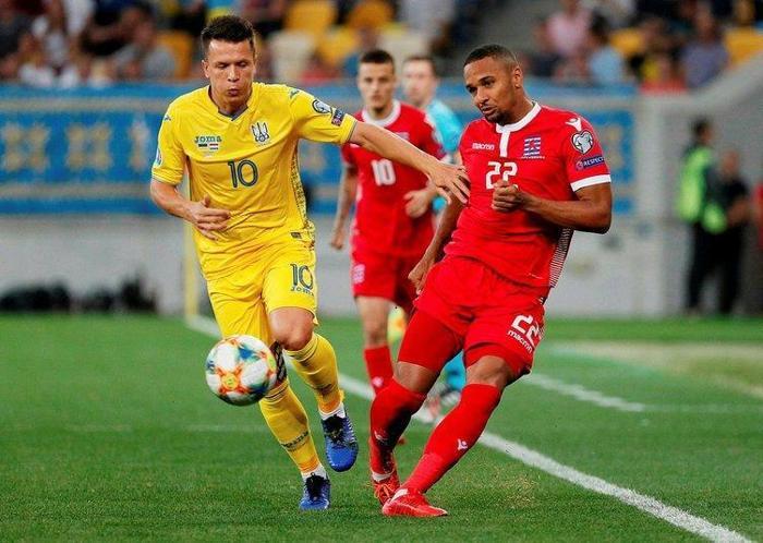 Fenerbahçe Konoplyanka transferini bitirdi