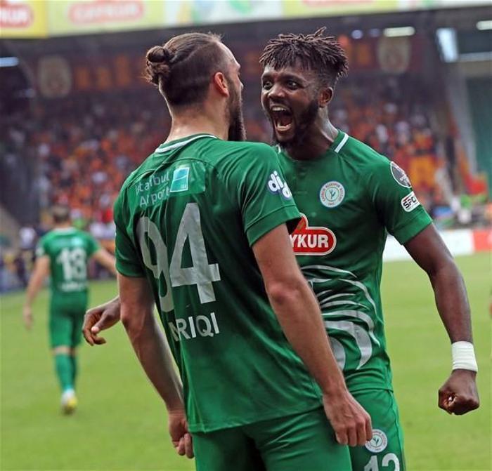 FLAŞ Galatasaray Vedat Muriç için teklifini yükseltti